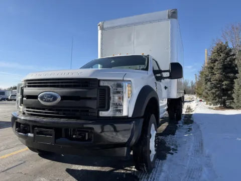 More photos of 2019 Ford F-450 16ft Box Truck with Lift Gate at Signature Truck Center, IL