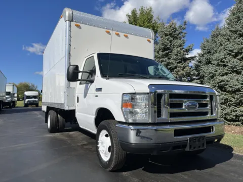Another view of 2014 Ford E-350 14ft Box Truck with Lift Gate for sale in Crystal Lake, IL at Signature Truck Center