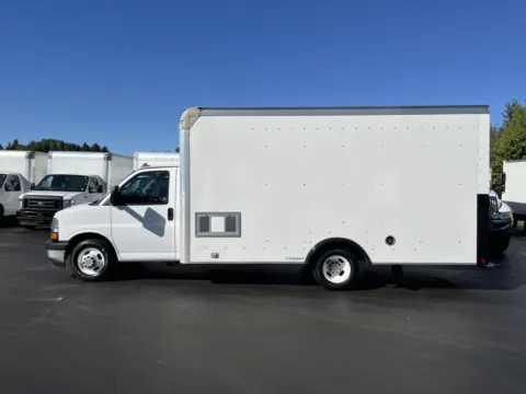 Photos of 2018 Chevrolet 3500 14ft Box Truck for sale in Crystal Lake, IL at Signature Truck Center