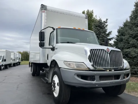 Another view of 2020 International MV607 26ft Box Truck with Lift Gate for sale in Crystal Lake, IL at Signature Truck Center