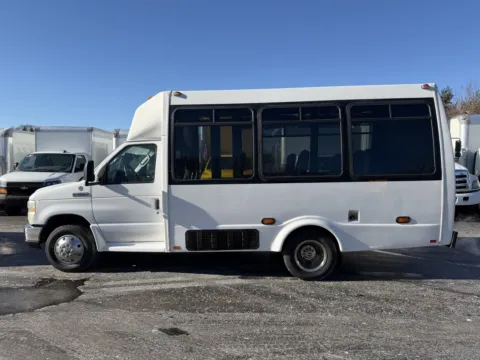 Photos of 2008 Ford E-450 15 Passenger Shuttle Bus for sale in Crystal Lake, IL at Signature Truck Center
