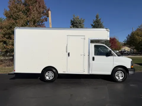 White 2019 Chevrolet 3500 12ft Box truck for sale in Crystal Lake, IL