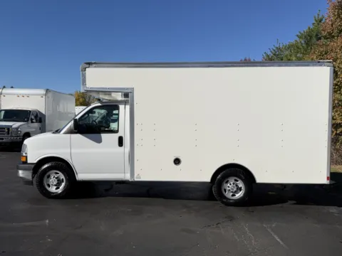 Photos of 2019 Chevrolet 3500 12ft Box truck for sale in Crystal Lake, IL at Signature Truck Center
