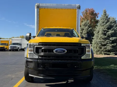 More photos of 2021 Ford F-450 16ft Box Truck with Lift Gate at Signature Truck Center, IL