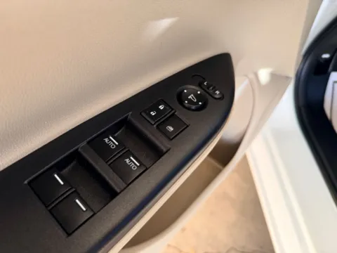 More photos of 2015 HONDA ACCORD TOURING HYBRID at 712 Auto Sales, NM