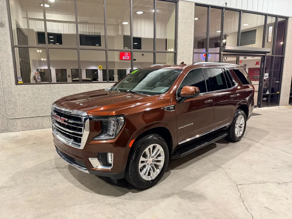 2023 GMC Yukon SLT's photo