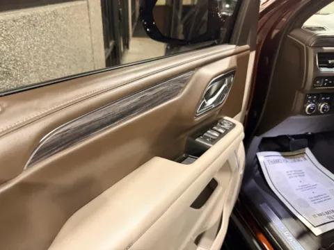 More photos of 2023 GMC YUKON SLT at 712 Auto Sales, NM