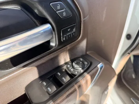 More photos of 2021 GMC SIERRA 2500 DENALI at 712 Auto Sales, NM