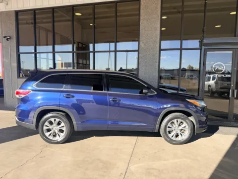 Another view of 2015 TOYOTA HIGHLANDER XLE for sale in Albuquerque, NM at 712 Auto Sales