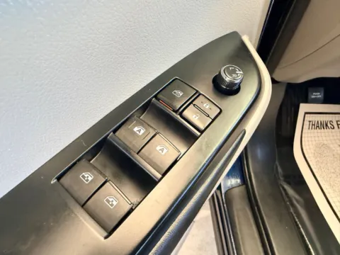 More photos of 2015 TOYOTA HIGHLANDER XLE at 712 Auto Sales, NM