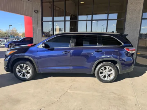 Photos of 2015 TOYOTA HIGHLANDER XLE for sale in Albuquerque, NM at 712 Auto Sales