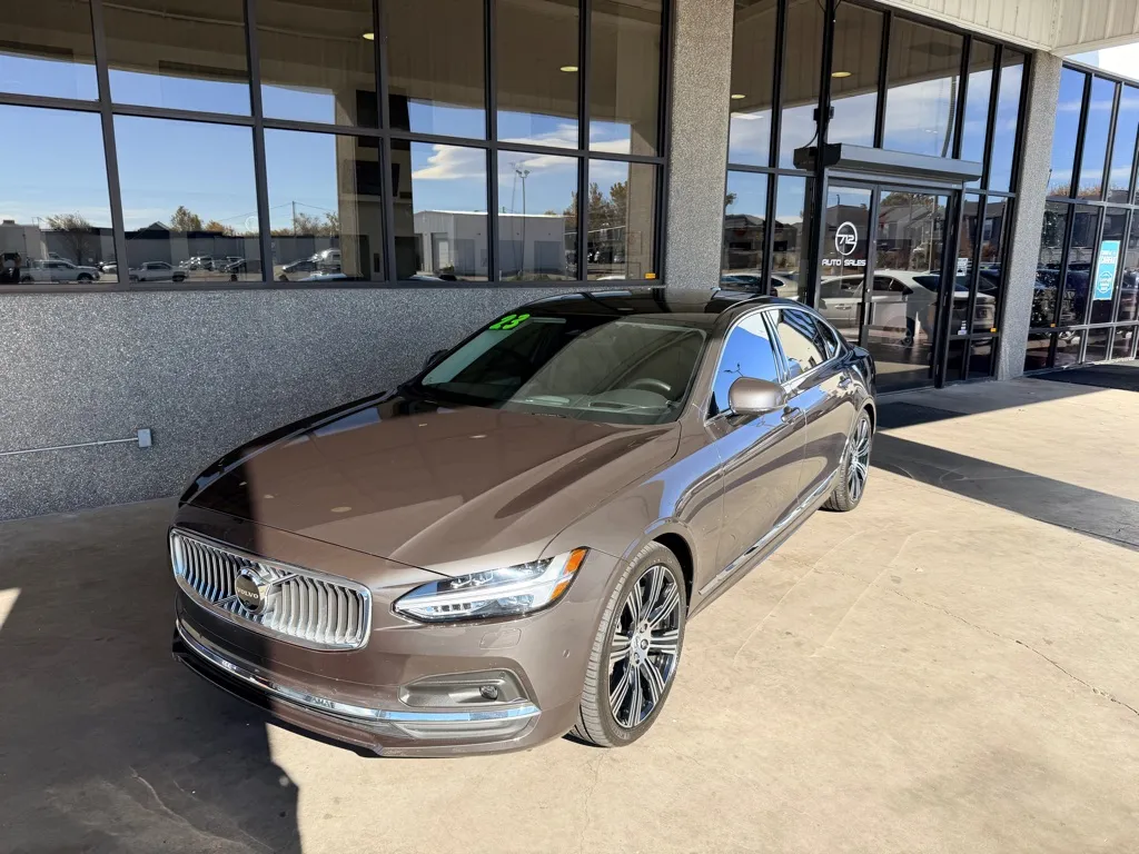 2023 Volvo S90