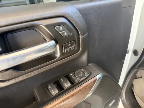 More photos of 2020 GMC SIERRA 2500 DENALI at 712 Auto Sales, NM