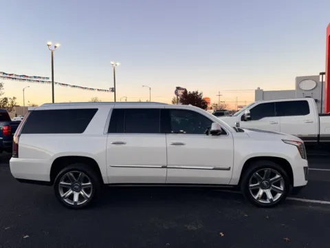 Another view of 2020 CADILLAC ESCALADE ESV PREMIUM LUXURY for sale in Albuquerque, NM at 712 Auto Sales