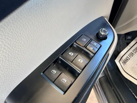 More photos of 2014 TOYOTA HIGHLANDER XLE at 712 Auto Sales, NM