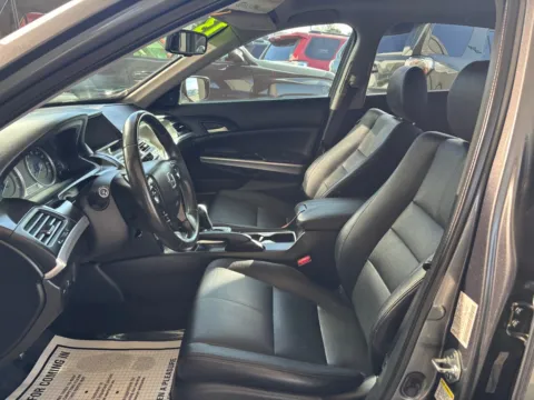 More photos of 2013 HONDA CROSSTOUR EXL at 712 Auto Sales, NM