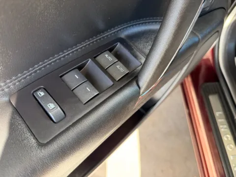 More photos of 2011 LINCOLN MKZ HYBRID at 712 Auto Sales, NM