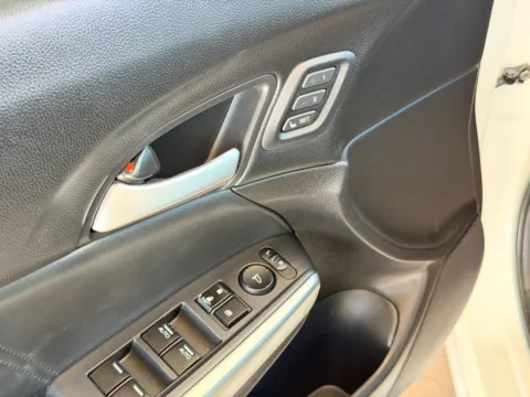 More photos of 2014 HONDA CROSSTOUR EXL at 712 Auto Sales, NM