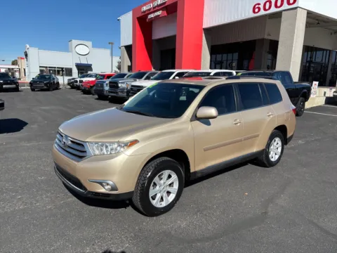 Gold 2012 TOYOTA HIGHLANDER BASE for sale in Albuquerque, NM