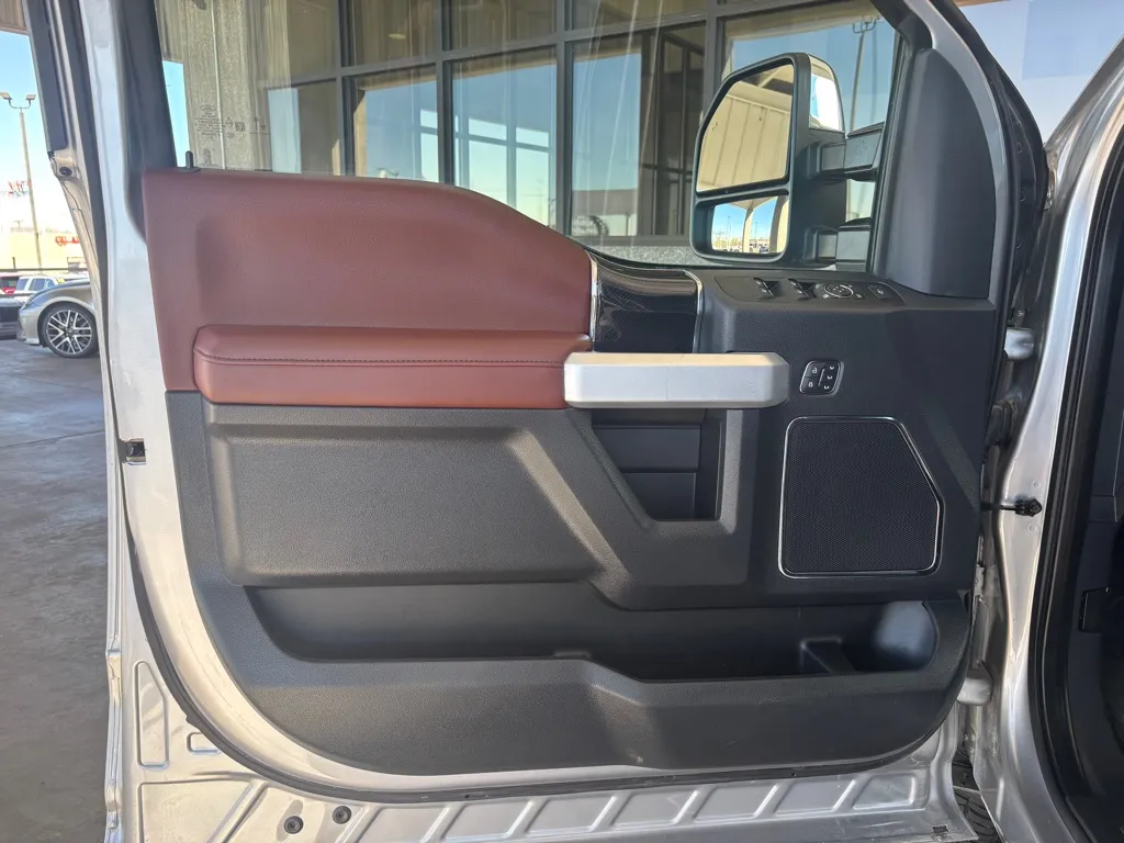 2022 Ford F-350 Super Duty Platinum - Photo 8