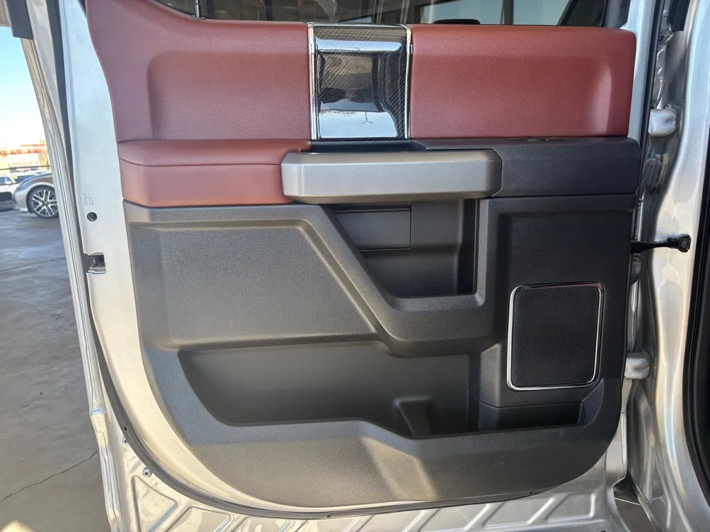 2022 Ford F-350 Super Duty Platinum - Photo 27