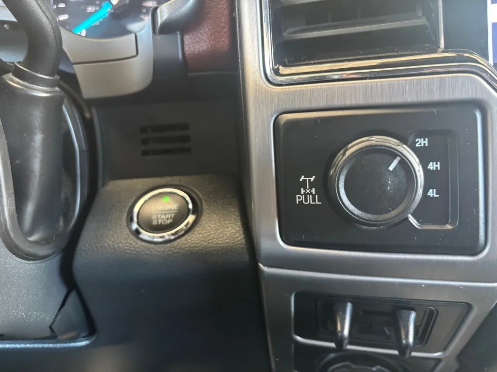2022 Ford F-350 Super Duty Platinum - Photo 19