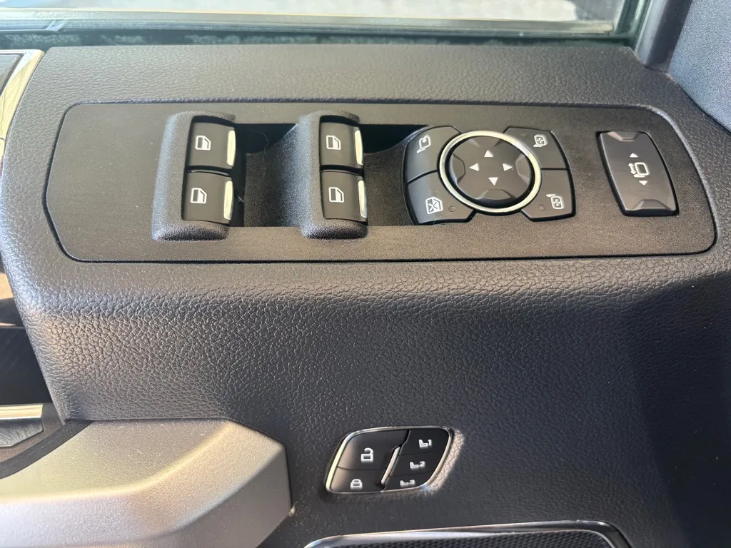 2022 Ford F-350 Super Duty Platinum - Photo 9