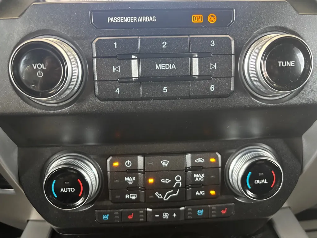 2019 Ford F-250 Super Duty Platinum - Photo 14
