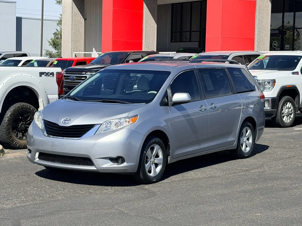 2012 Toyota Sienna LE