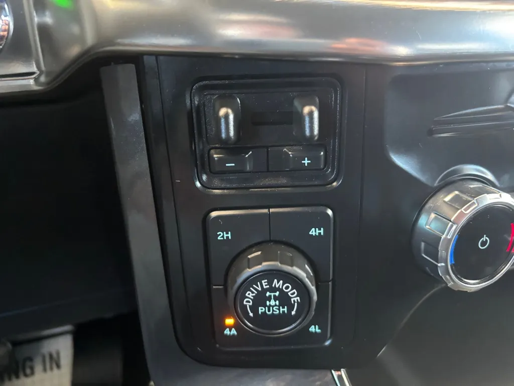 2023 Ford F-150 Lariat - Photo 16