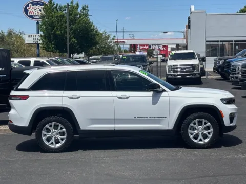Another view of 2023 JEEP GRAND CHEROKEE LIMITED for sale in Albuquerque, NM at 712 Auto Sales