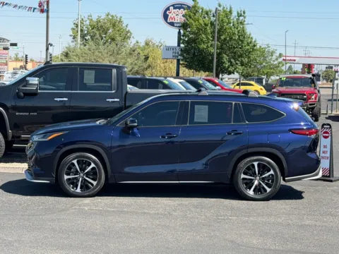 Photos of 2022 TOYOTA HIGHLANDER XSE for sale in Albuquerque, NM at 712 Auto Sales