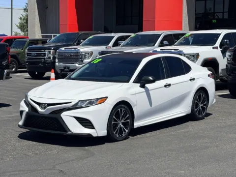 White 2018 TOYOTA CAMRY SE for sale in Albuquerque, NM