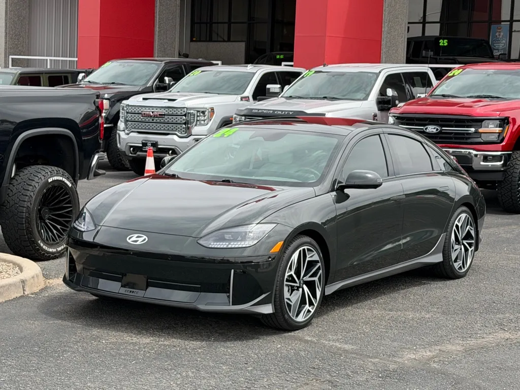 2024 Hyundai Ioniq 6 Limited RWD's photo