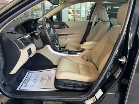 More photos of 2017 HONDA ACCORD HYBRID EXL at 712 Auto Sales, NM