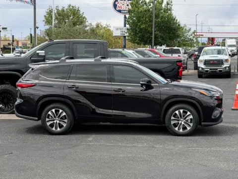 Another view of 2022 TOYOTA HIGHLANDER HYBRID XLE for sale in Albuquerque, NM at 712 Auto Sales