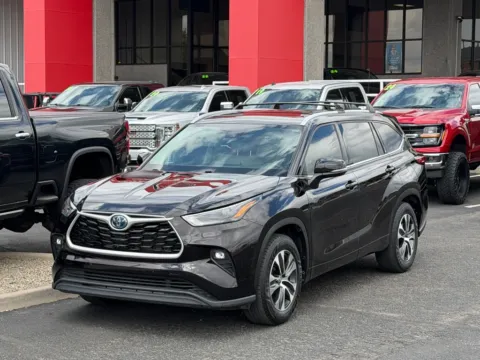 Brown 2022 TOYOTA HIGHLANDER HYBRID XLE for sale in Albuquerque, NM