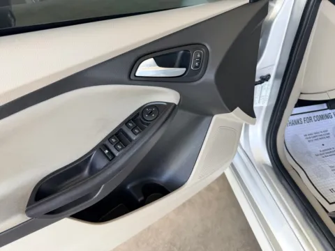 More photos of 2015 FORD FOCUS SE at 712 Auto Sales, NM