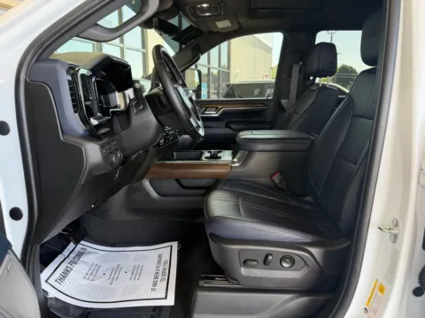 More photos of 2024 CHEVROLET SILVERADO 3500 HIGH COUNTRY at 712 Auto Sales, NM