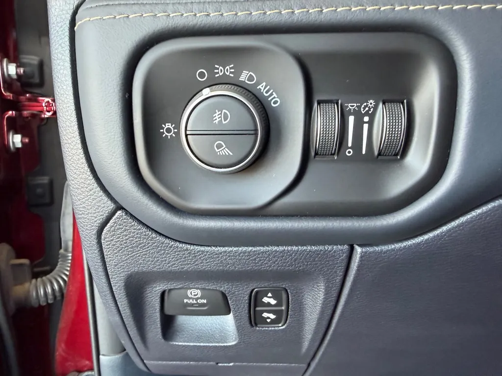 Ram 1500 photo 18