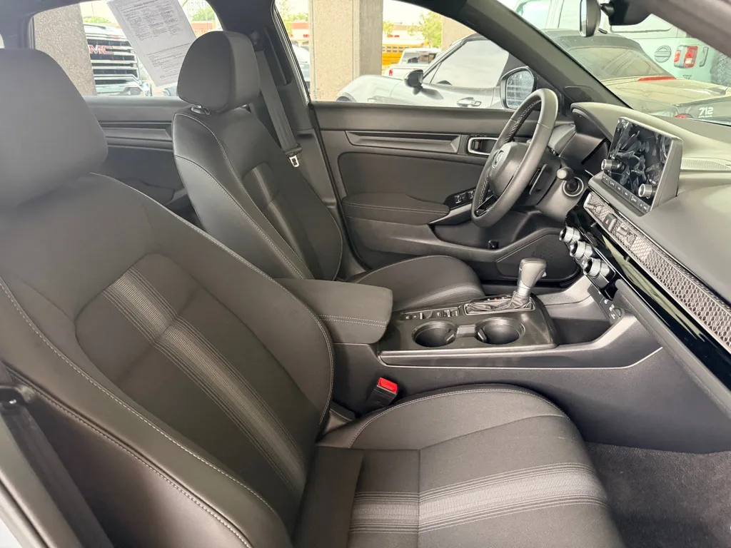 2026 Honda Civic Sport - Photo 18