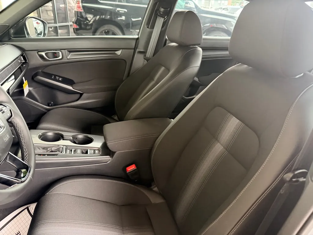 2026 Honda Civic Sport - Photo 6