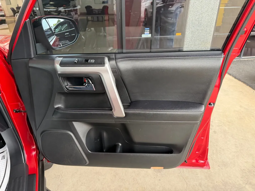 Toyota 4Runner photo 32