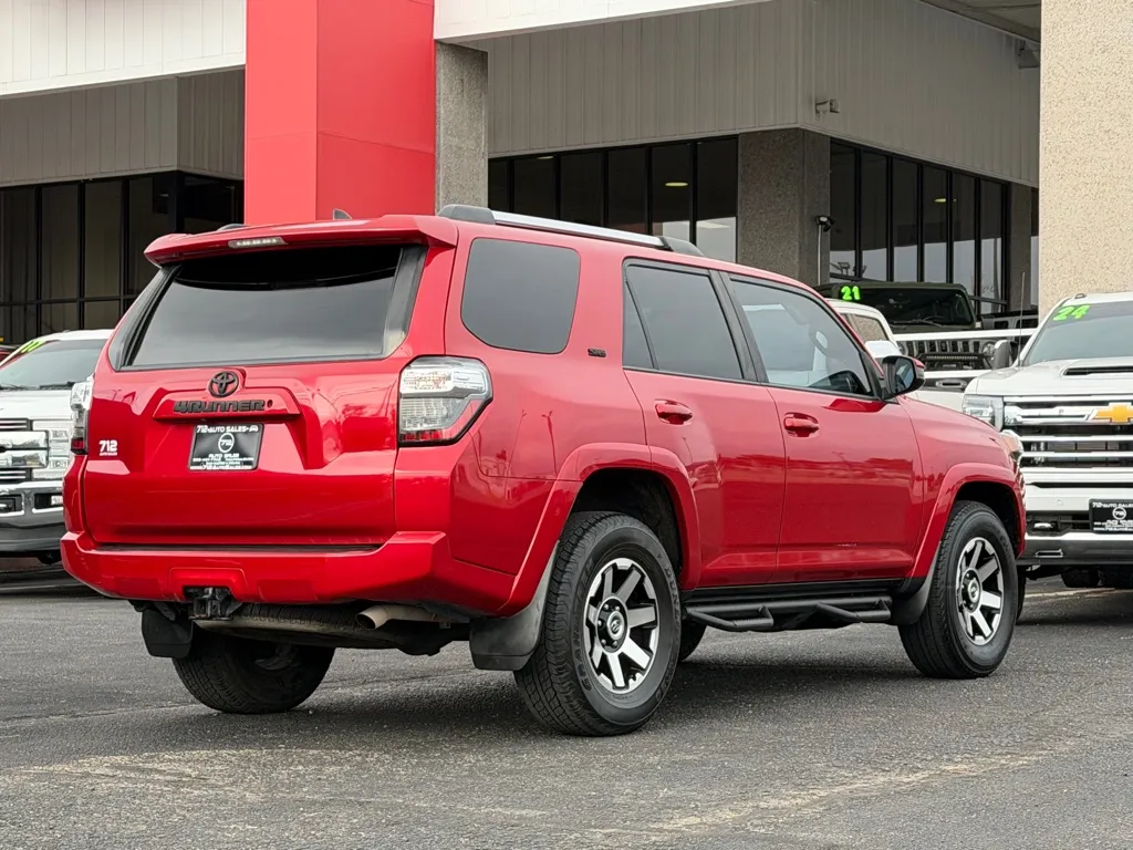 Toyota 4Runner photo 38