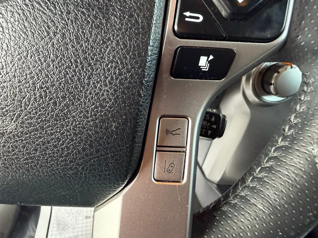 Toyota 4Runner photo 17