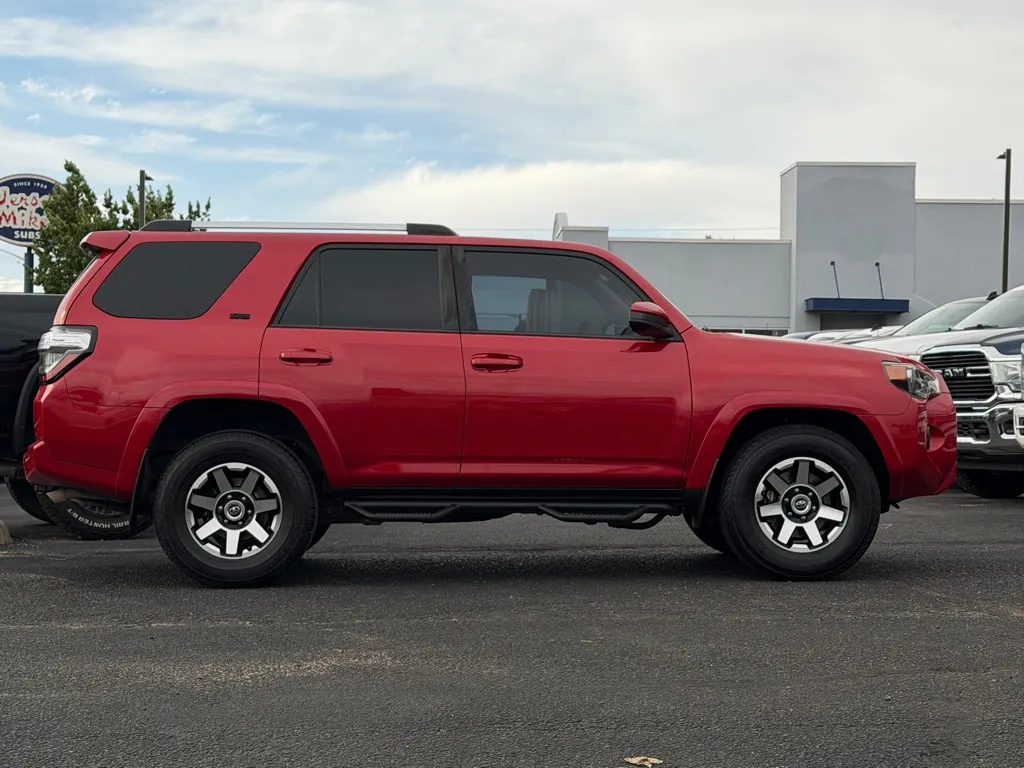 Toyota 4Runner photo 36