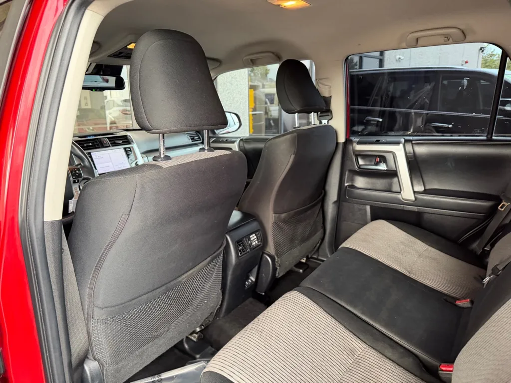Toyota 4Runner photo 20