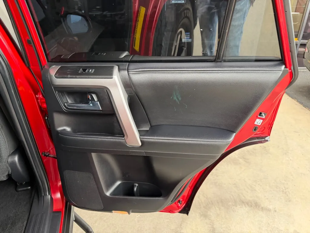 Toyota 4Runner photo 28