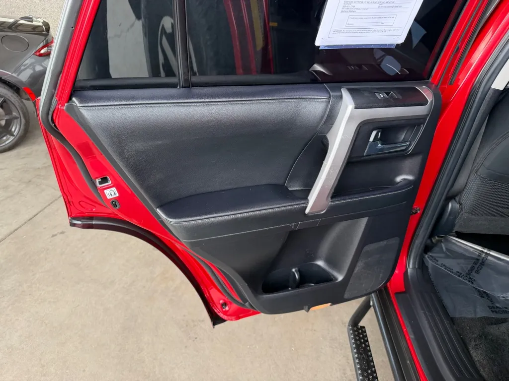 Toyota 4Runner photo 22