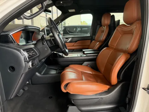 More photos of 2018 LINCOLN NAVIGATOR RESERVE at 712 Auto Sales, NM